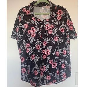 NWOT Hawaiian Button Down Shirt